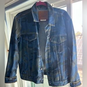 Levi's Premium Blue Denim Jacket (Camouflage)